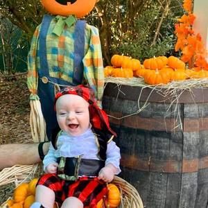 Meet your Posher, Levi